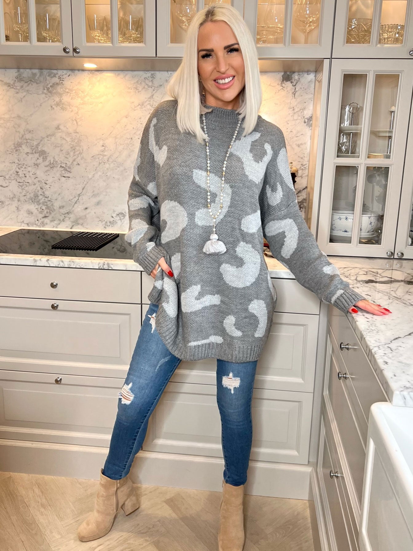 Missa - Stickad blus med stort leopardmönster